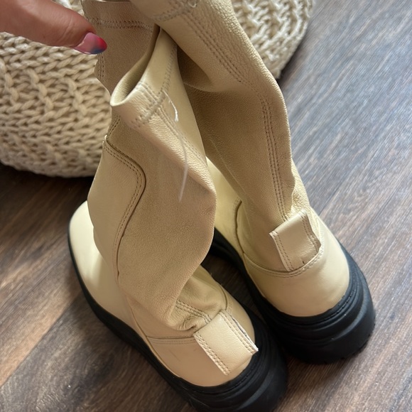 Zara Cream Boots - Picture 5 of 8